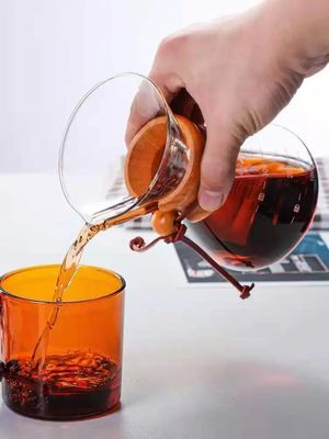 Наслаждайтесь идеальной чашечкой кофе в любом месте с помощью этой портативной капельницы