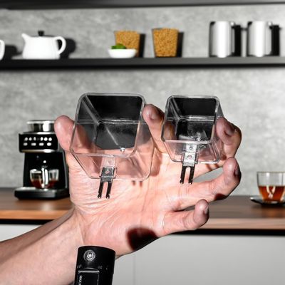 Цифровая измерительная ложка от 0,5 г до 300 г Диапазон литий-ионной батареи типа С Порт для смесителя