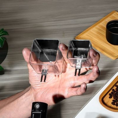 Цифровая измерительная ложка от 0,5 г до 300 г Диапазон литий-ионной батареи типа С Порт для смесителя