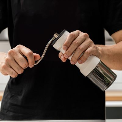 Ручная приборная кофейная мельница с внешними регулируемыми настройками и индивидуальным логотипом