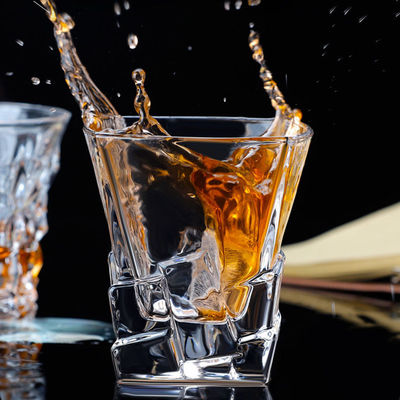 Стекло для виски 2 унции / 50 мл Custom Logo Small Bullet Shot Glass для чашек для сублимации вина